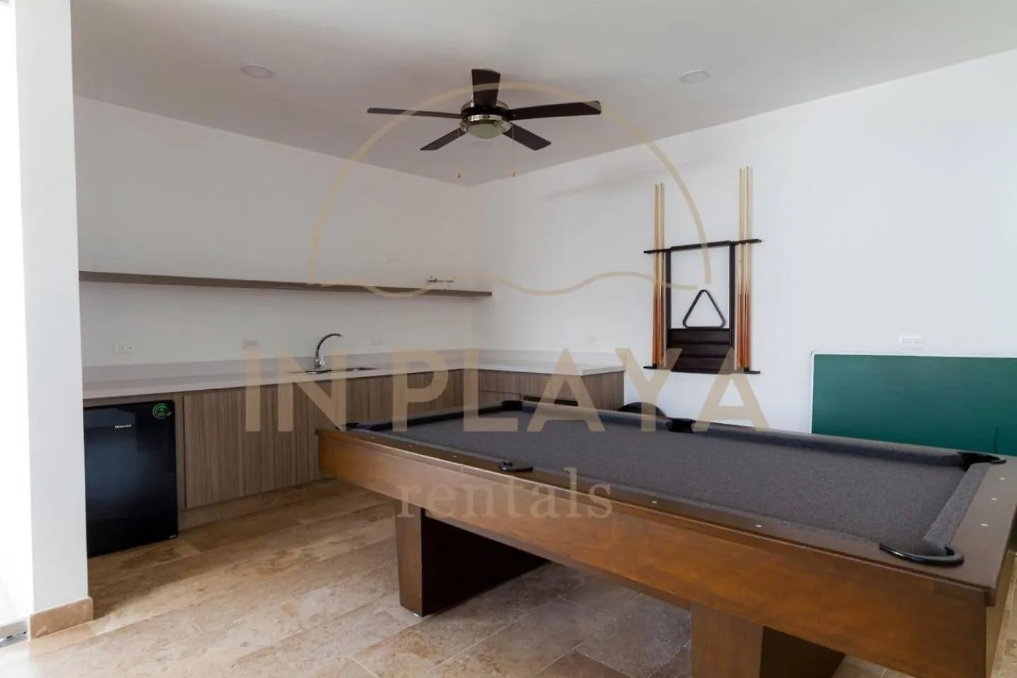 Private Room In Top Location, Microwave And Fridge Playa del Carmen Apartment